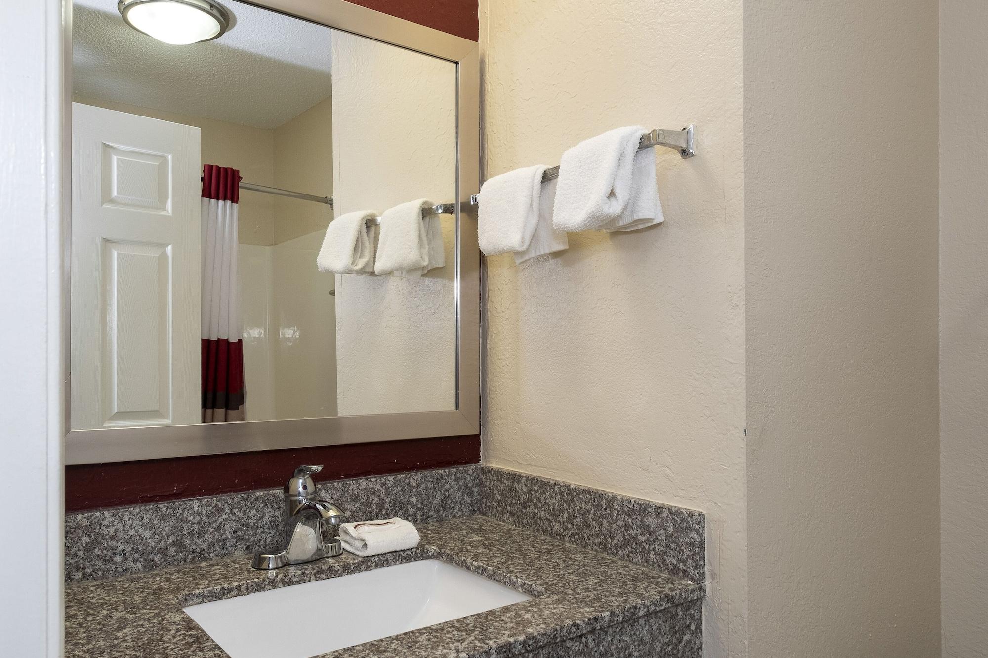 Red Roof Inn & Suites Pensacola-Nas Corry מראה חיצוני תמונה