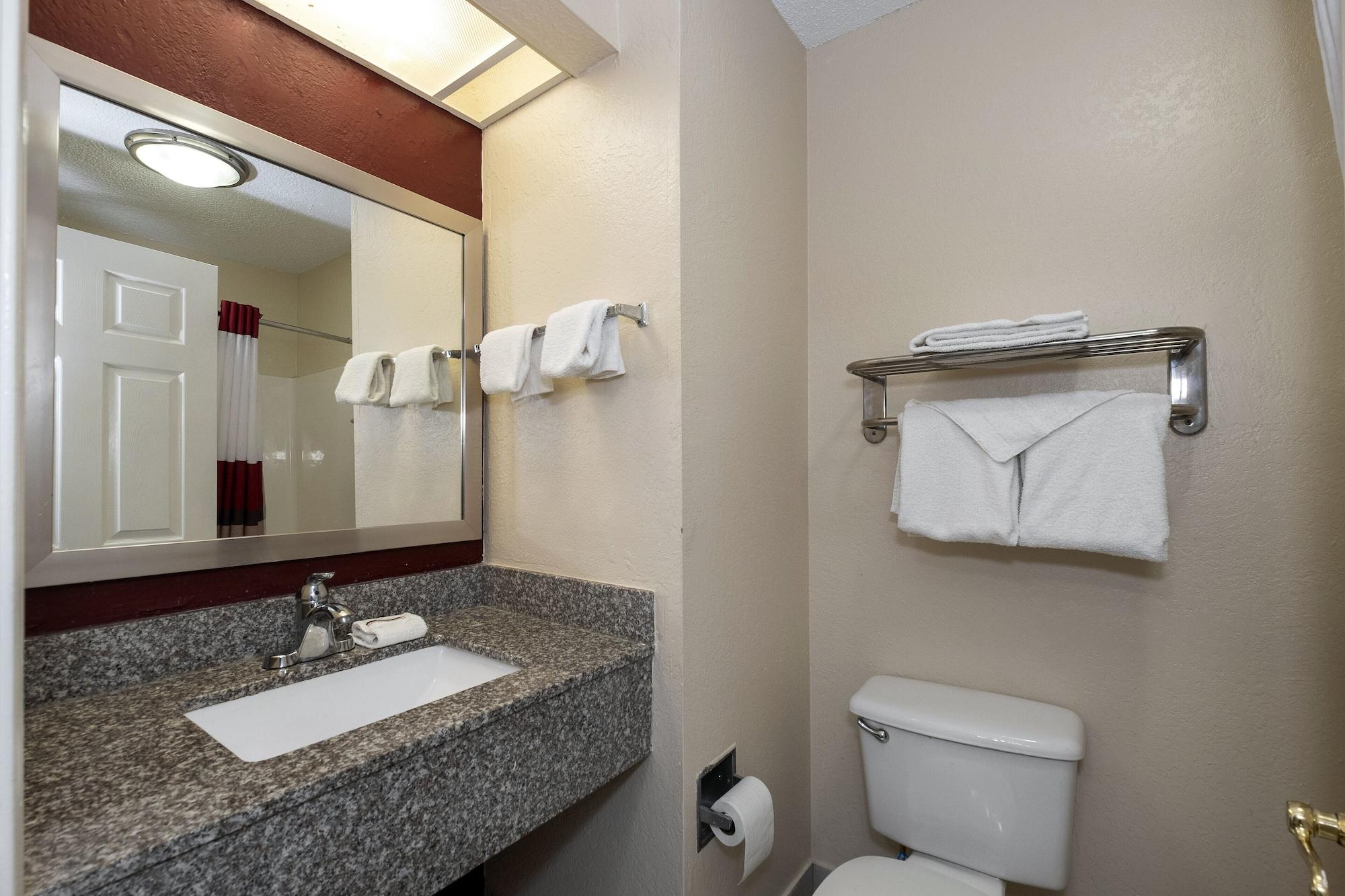 Red Roof Inn & Suites Pensacola-Nas Corry מראה חיצוני תמונה