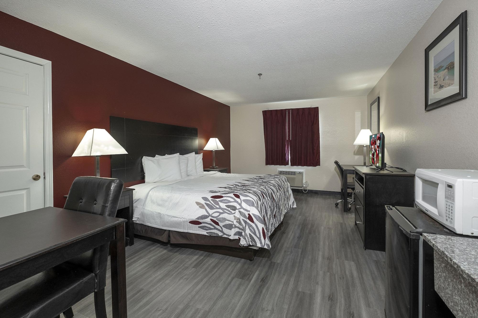 Red Roof Inn & Suites Pensacola-Nas Corry מראה חיצוני תמונה