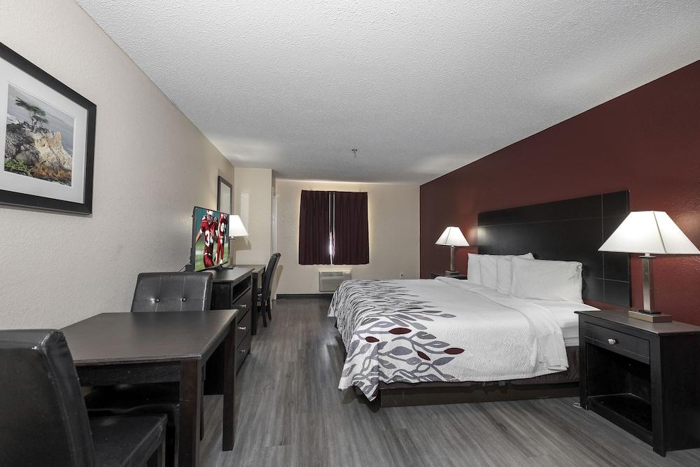 Red Roof Inn & Suites Pensacola-Nas Corry מראה חיצוני תמונה