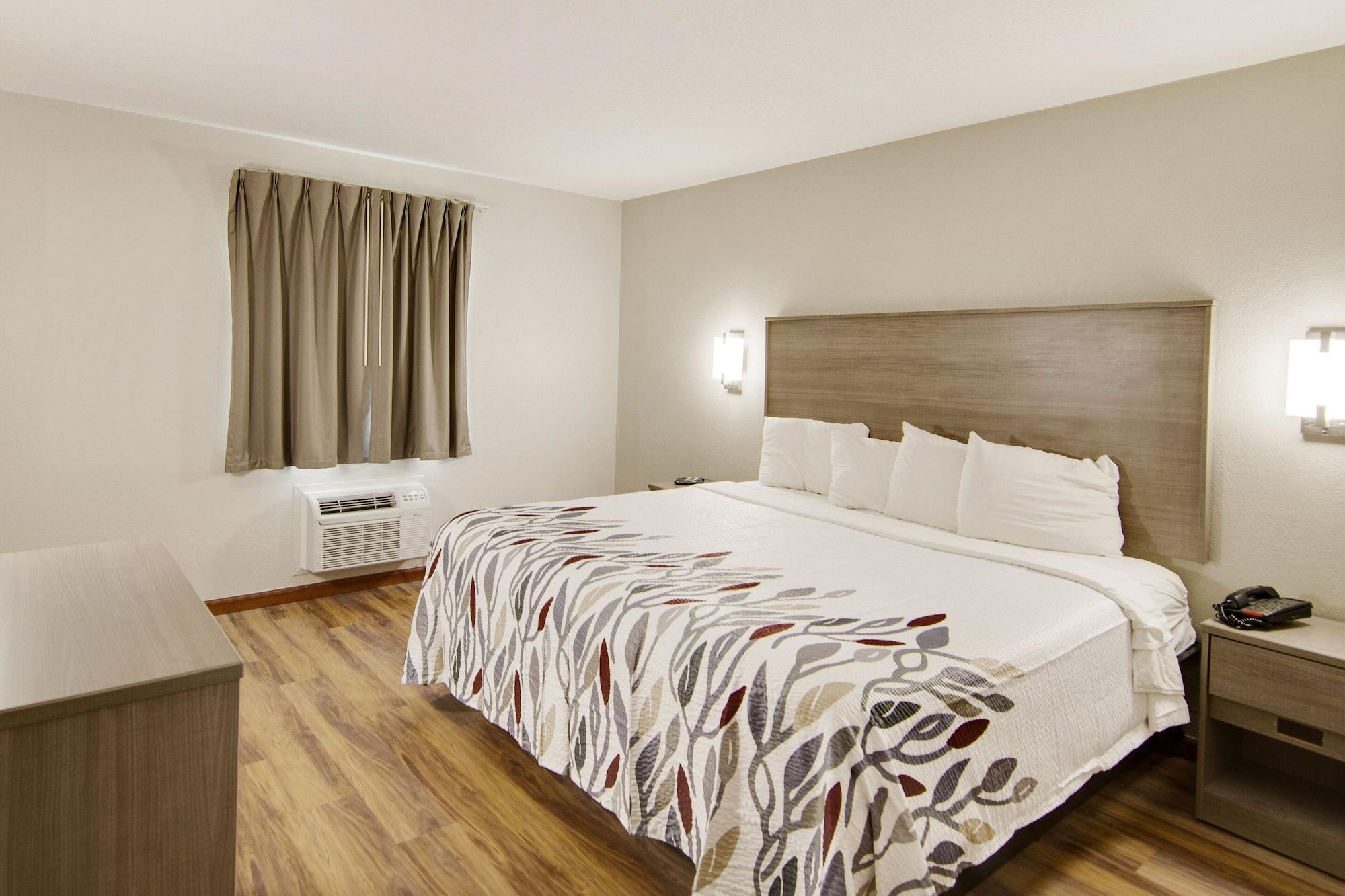 Red Roof Inn & Suites Pensacola-Nas Corry מראה חיצוני תמונה